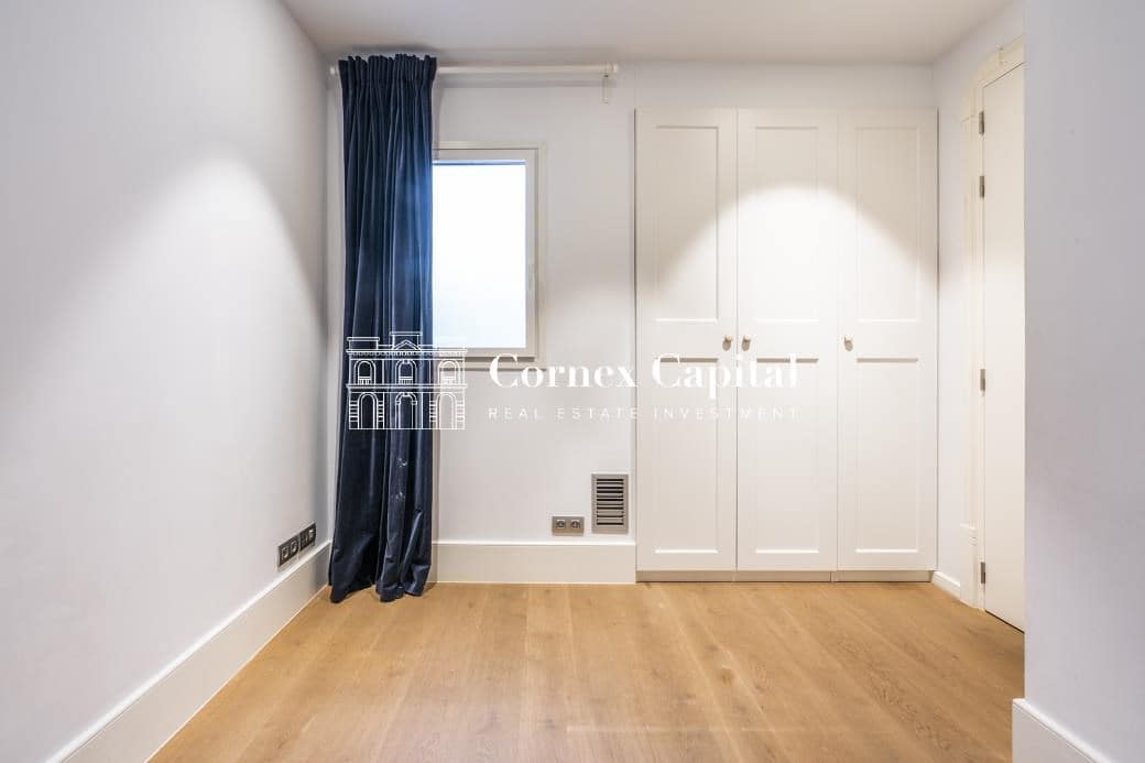 2 soveværelse Lejlighed til salg i Barcelona by med garage - € 1.700.000 (Ref: 8766828)