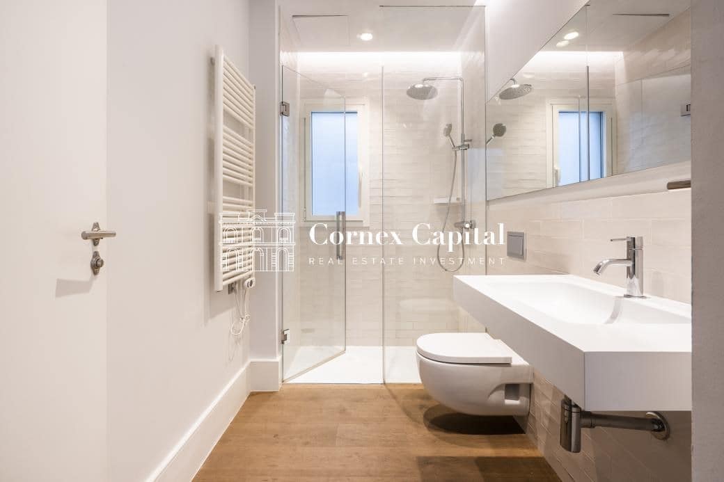 2 soveværelse Lejlighed til salg i Barcelona by med garage - € 1.700.000 (Ref: 8766828)