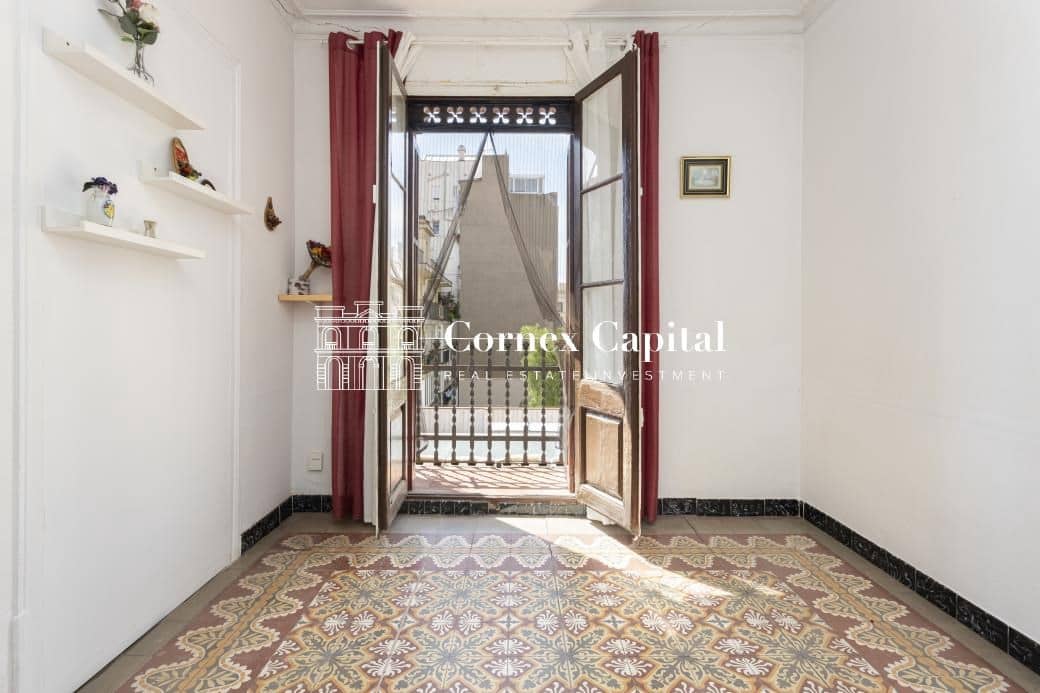 3 soveværelse Lejlighed til salg i Barcelona by - € 450.000 (Ref: 8880744)