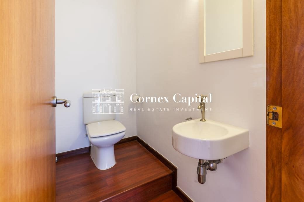 2 slaapkamer Appartement te koop in Barcelona stad - € 777.000 (Ref: 8924283)