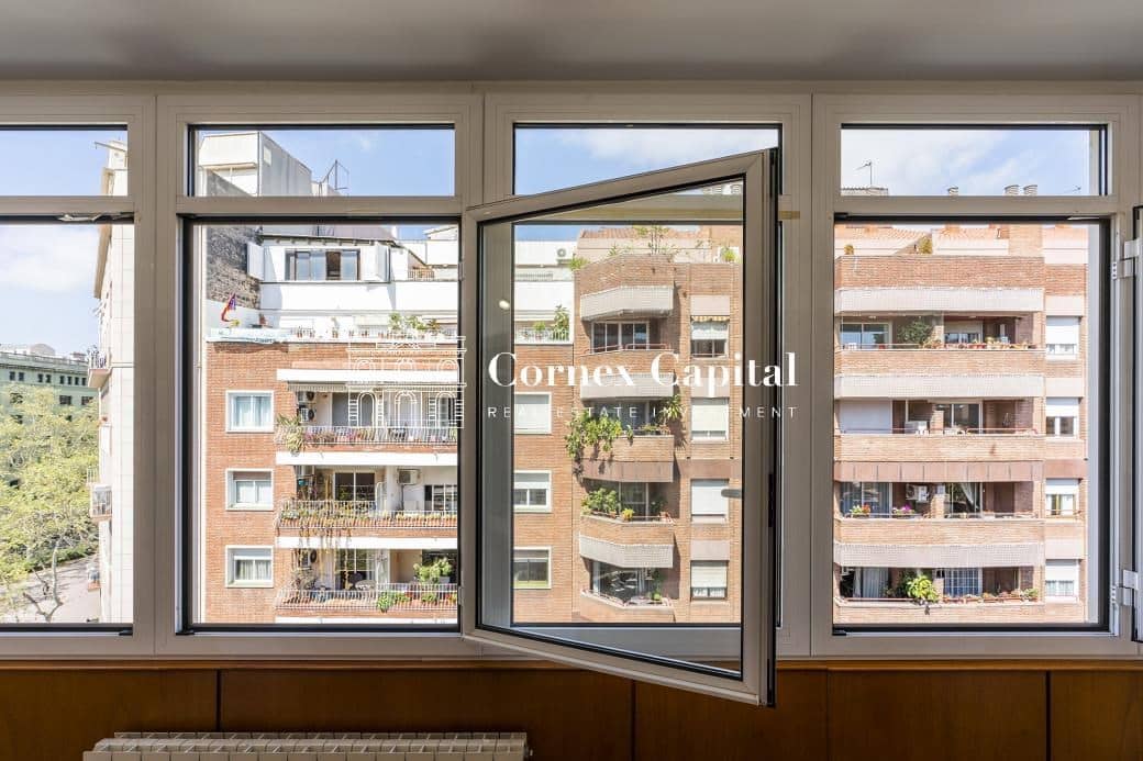 2 slaapkamer Appartement te koop in Barcelona stad - € 777.000 (Ref: 8924283)