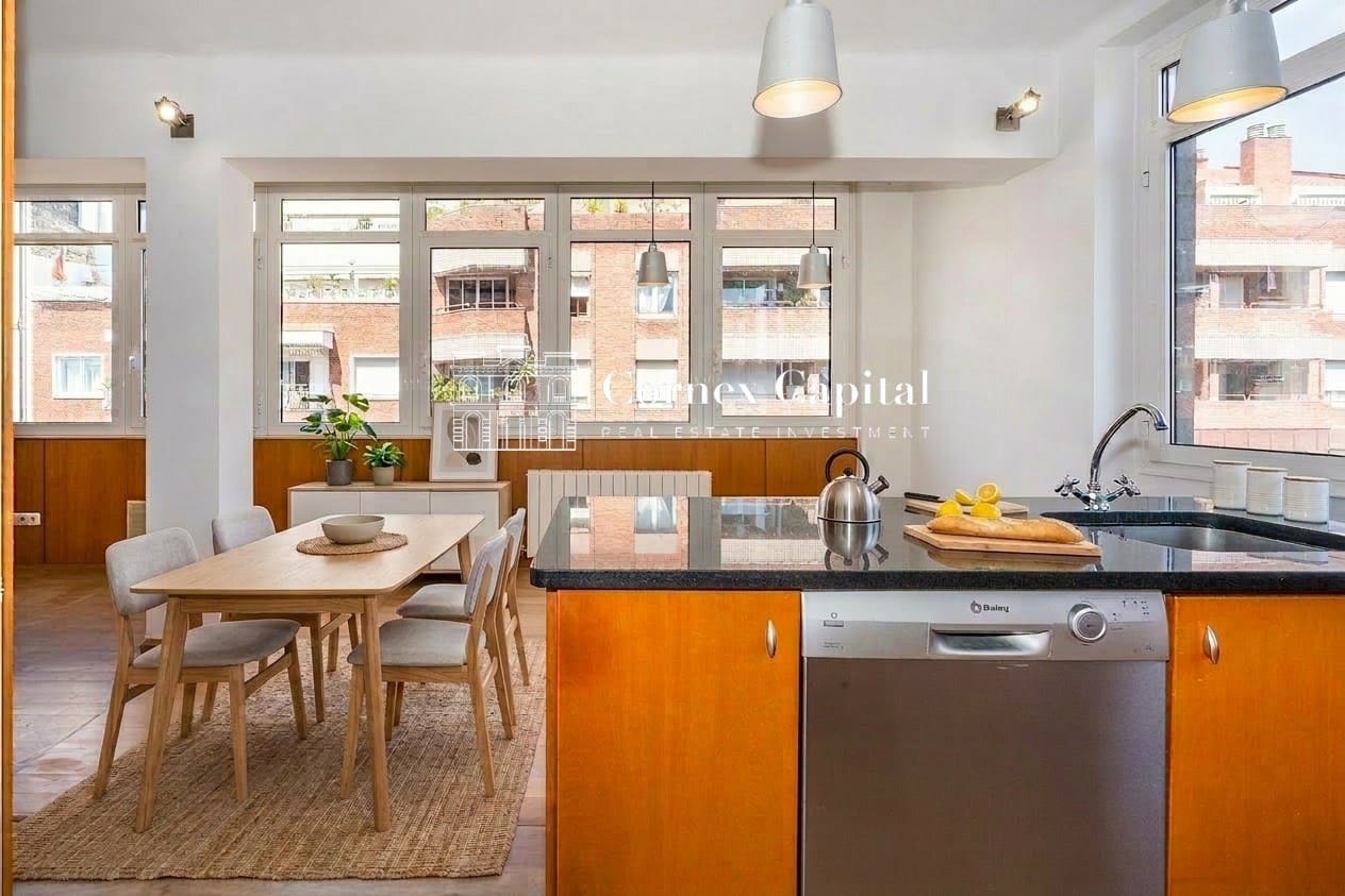 2 slaapkamer Appartement te koop in Barcelona stad - € 777.000 (Ref: 8924283)