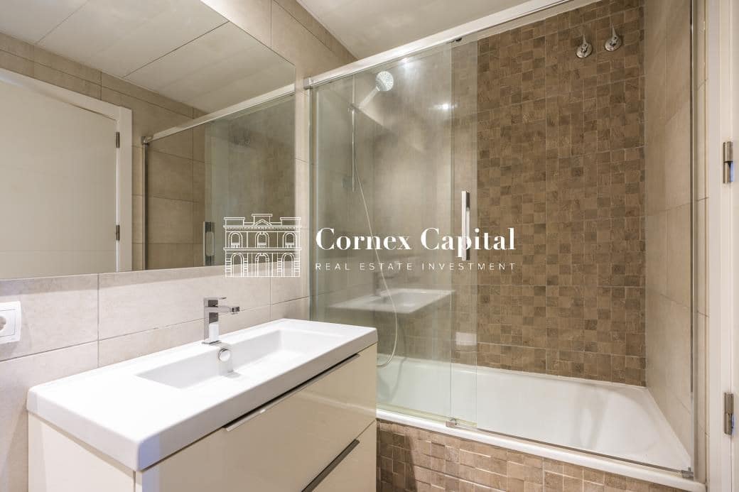 3 bedroom Apartment for sale in Barcelona city with pool garage - € 889,000 (Ref: 8937299)