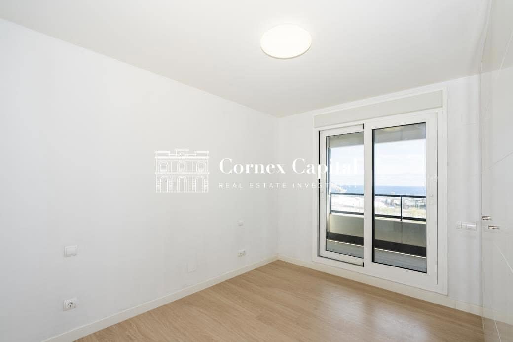 3 soveværelse Lejlighed til salg i Barcelona by med swimmingpool garage - € 889.000 (Ref: 8937299)