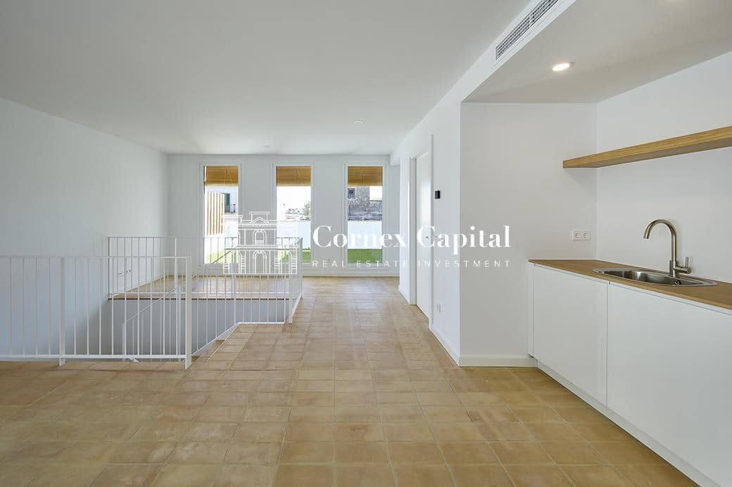 5 bedroom Terraced Villa for sale in L'Escala with garage - € 625,000 (Ref: 8961637)