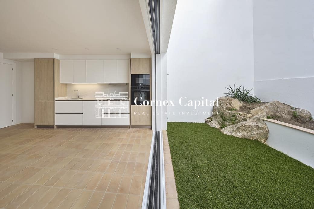 5 bedroom Terraced Villa for sale in L'Escala with garage - € 625,000 (Ref: 8961637)
