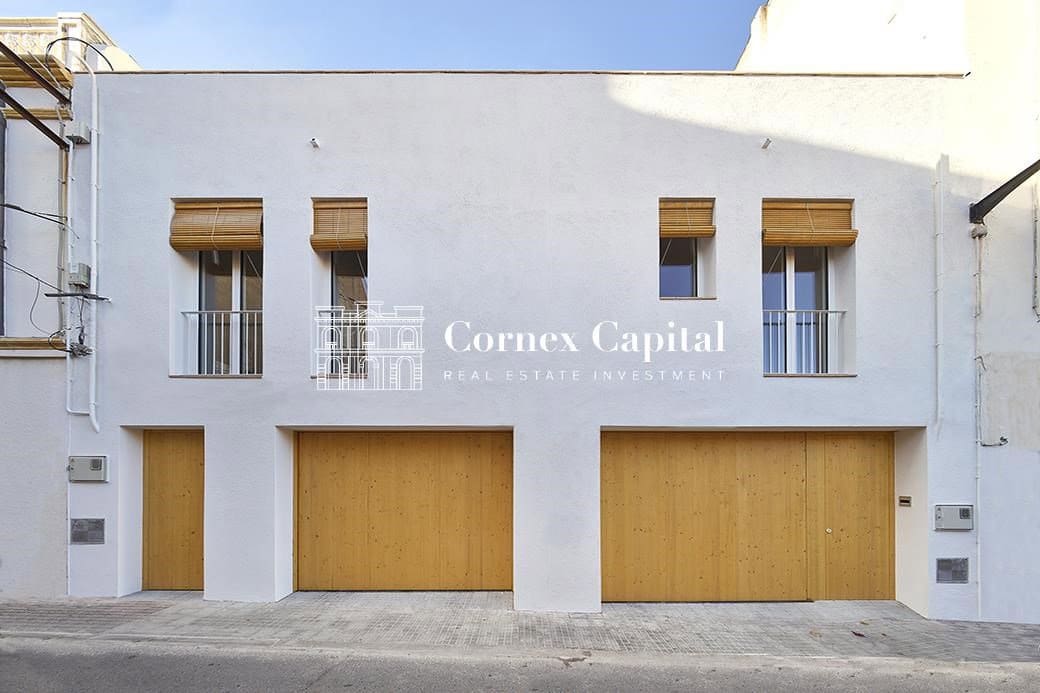 5 bedroom Terraced Villa for sale in L'Escala with garage - € 625,000 (Ref: 8961637)