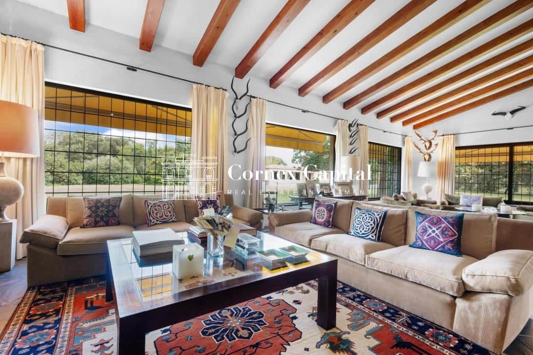 10 soverom Villa til salgs i Mont-ras med svømmebasseng garasje - € 2 950 000 (Ref: 9104685)