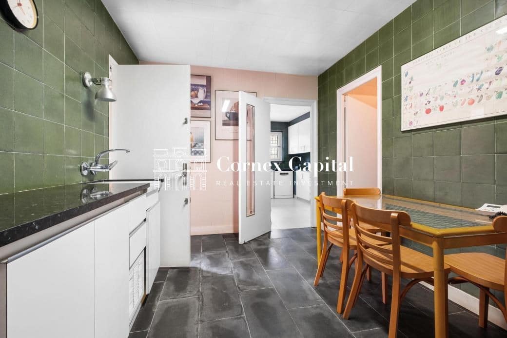 10 soverom Villa til salgs i Mont-ras med svømmebasseng garasje - € 2 950 000 (Ref: 9104685)