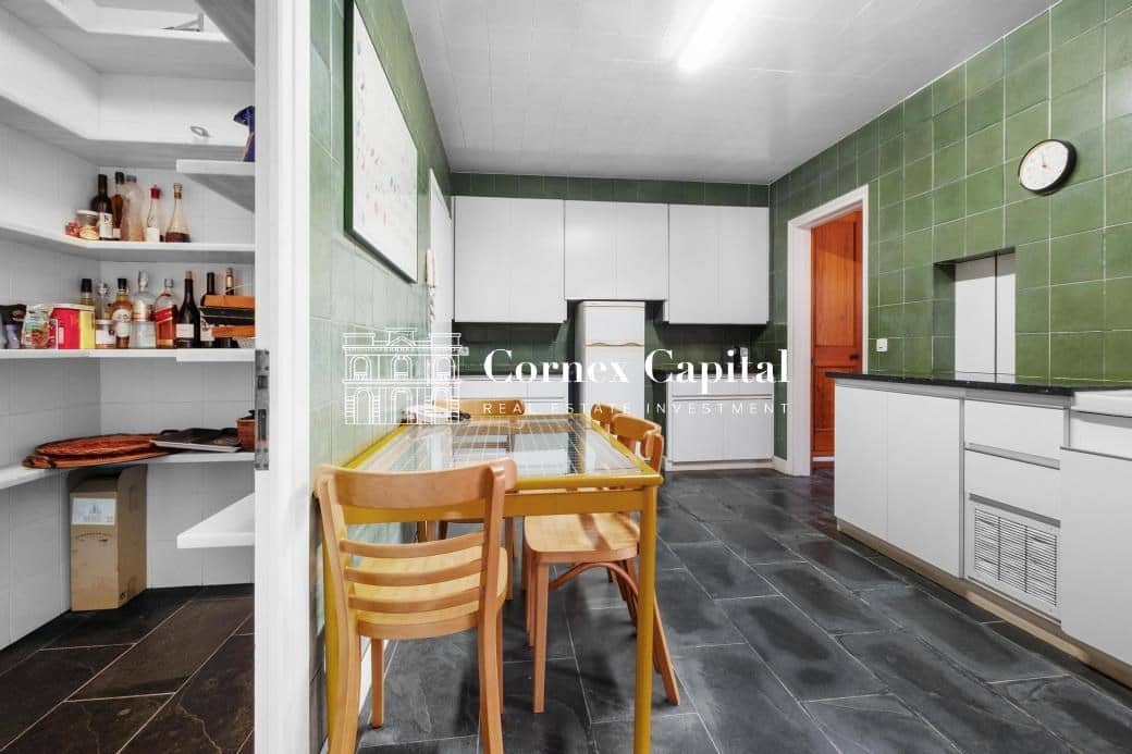 10 soverom Villa til salgs i Mont-ras med svømmebasseng garasje - € 2 950 000 (Ref: 9104685)