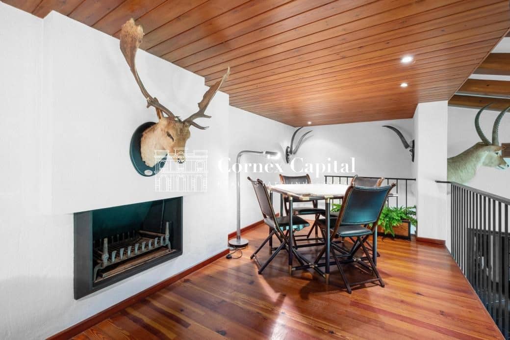 10 soverom Villa til salgs i Mont-ras med svømmebasseng garasje - € 2 950 000 (Ref: 9104685)