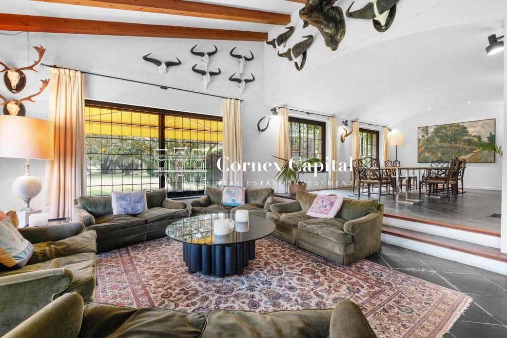 10 soverom Villa til salgs i Mont-ras med svømmebasseng garasje - € 2 950 000 (Ref: 9104685)