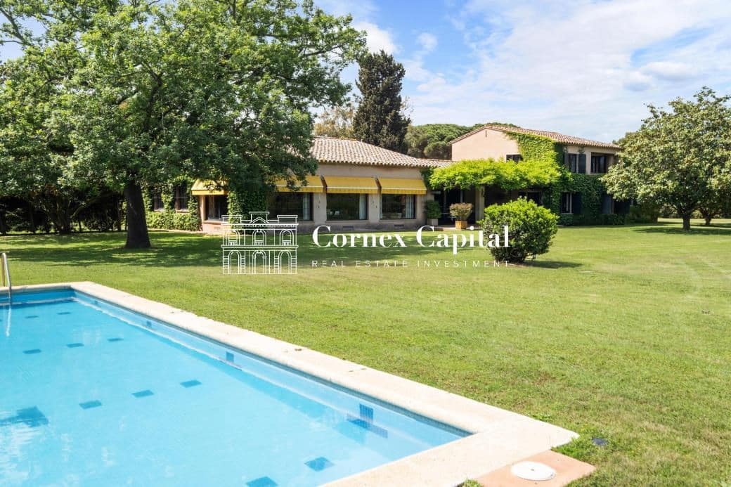 10 soverom Villa til salgs i Mont-ras med svømmebasseng garasje - € 2 950 000 (Ref: 9104685)