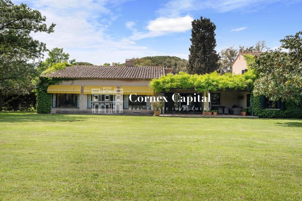 10 soverom Villa til salgs i Mont-ras med svømmebasseng garasje - € 2 950 000 (Ref: 9104685)