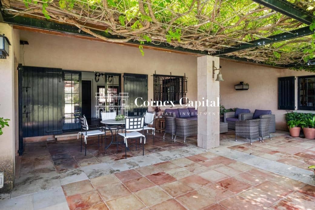 10 soverom Villa til salgs i Mont-ras med svømmebasseng garasje - € 2 950 000 (Ref: 9104685)