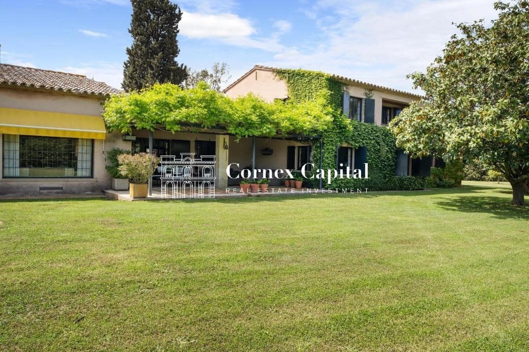 10 soverom Villa til salgs i Mont-ras med svømmebasseng garasje - € 2 950 000 (Ref: 9104685)