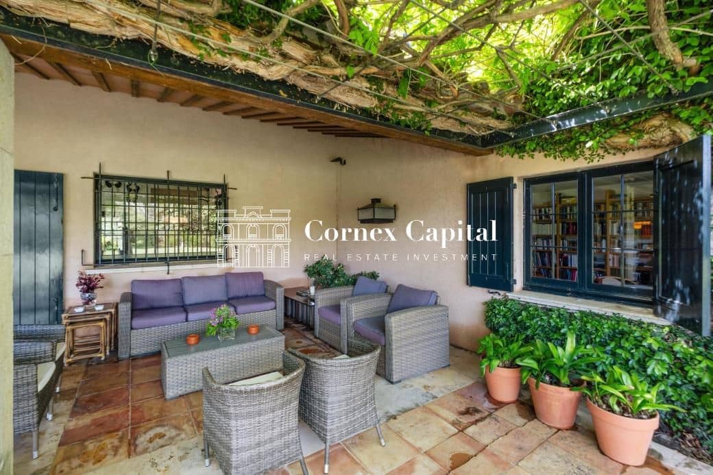 10 soverom Villa til salgs i Mont-ras med svømmebasseng garasje - € 2 950 000 (Ref: 9104685)