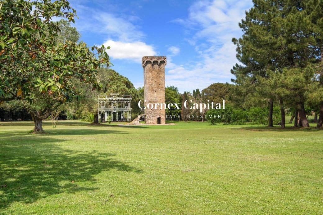 10 soverom Villa til salgs i Mont-ras med svømmebasseng garasje - € 2 950 000 (Ref: 9104685)