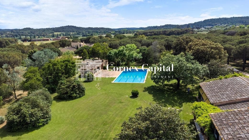 10 soverom Villa til salgs i Mont-ras med svømmebasseng garasje - € 2 950 000 (Ref: 9104685)