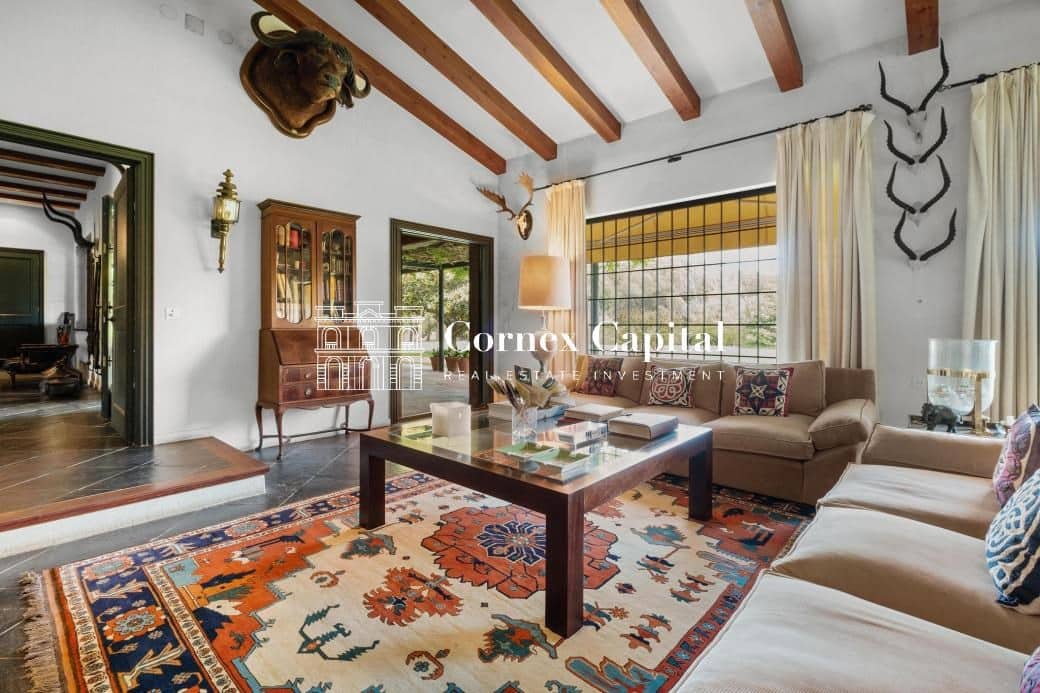 10 soverom Villa til salgs i Mont-ras med svømmebasseng garasje - € 2 950 000 (Ref: 9104685)