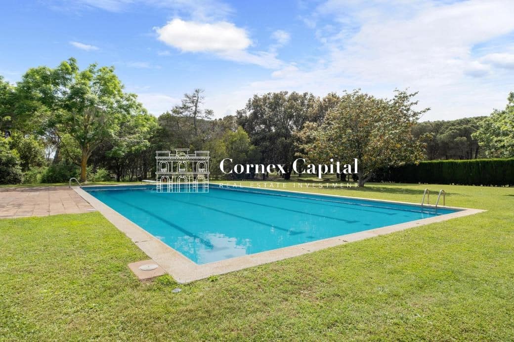 10 soverom Villa til salgs i Mont-ras med svømmebasseng garasje - € 2 950 000 (Ref: 9104685)