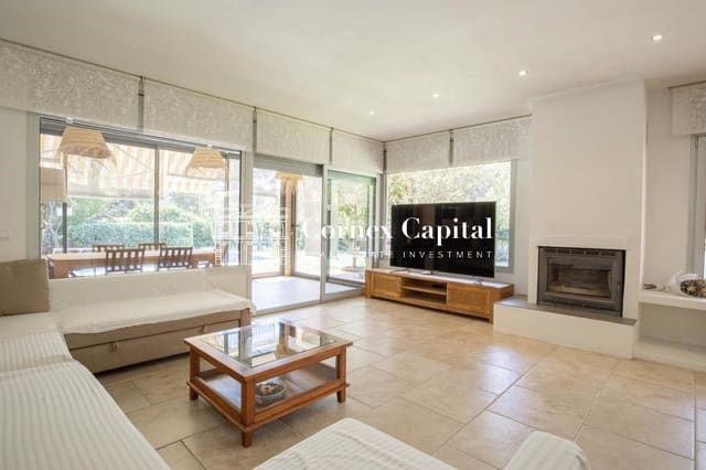 6 bedroom Villa for sale in L'Escala with pool garage - € 1,190,000 (Ref: 9116122)