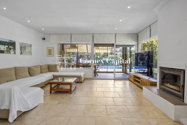 6 bedroom Villa for sale in L'Escala with pool garage - € 1,190,000 (Ref: 9116122)