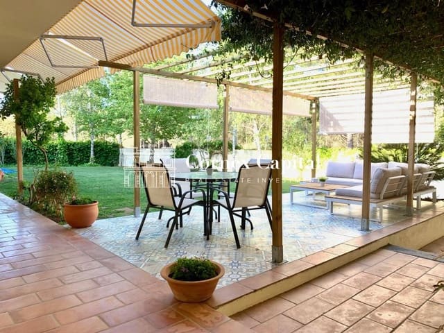 6 bedroom Villa for sale in L'Escala with pool garage - € 1,190,000 (Ref: 9116122)