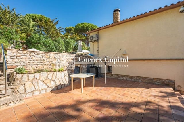 6 chambre Villa/Maison à vendre à L'Estartit, Torroella de Montgrí avec piscine garage - 1 150 000 € (Ref: 9165808)