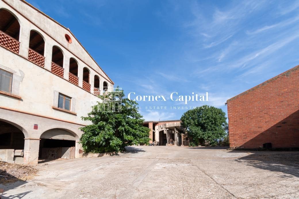 5 makuuhuone Maalaistalo myytävänä paikassa Ullastret mukana 
autotalli - 950 000 € (Ref: 9188490)