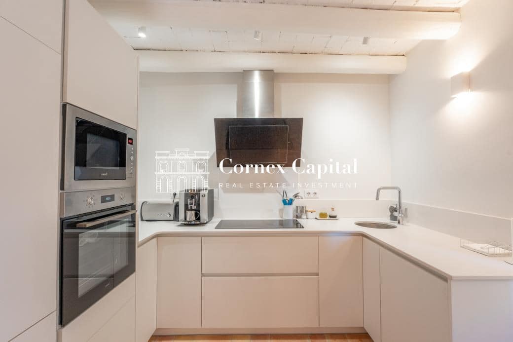 3 soveværelse Byhus til salg i Castell d'Emporda med swimmingpool - € 765.000 (Ref: 9215086)