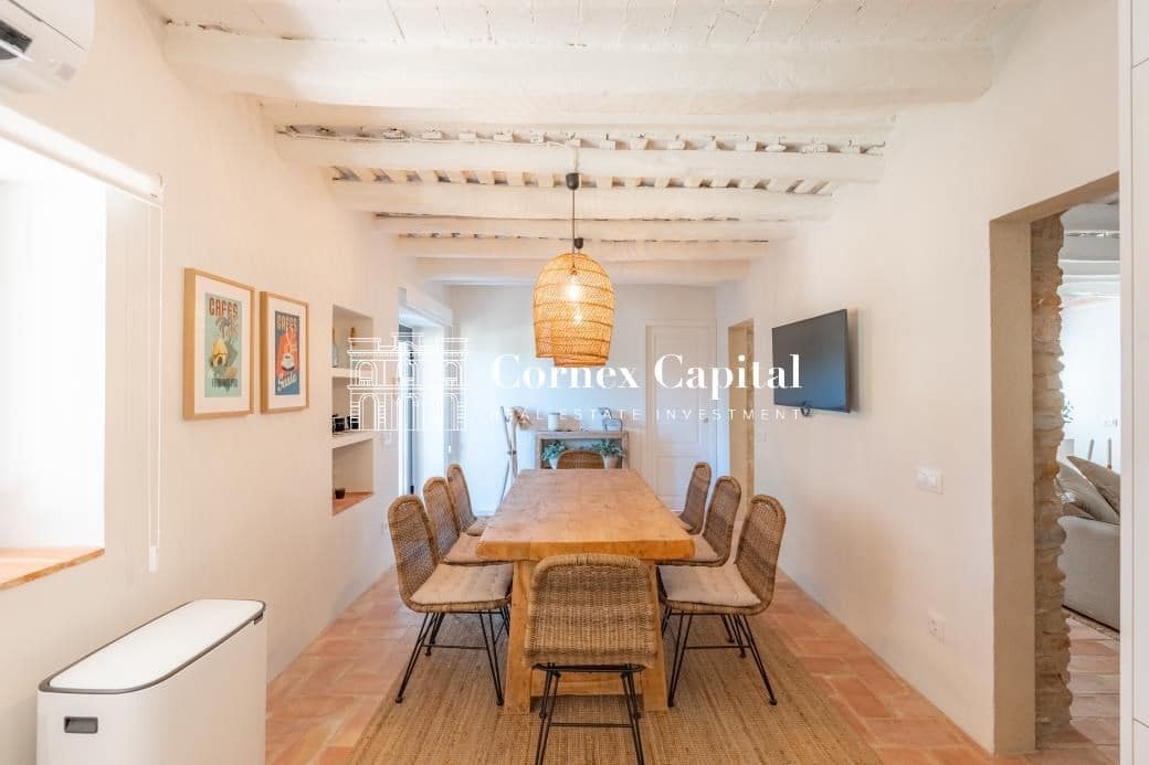 3 soveværelse Byhus til salg i Castell d'Emporda med swimmingpool - € 765.000 (Ref: 9215086)