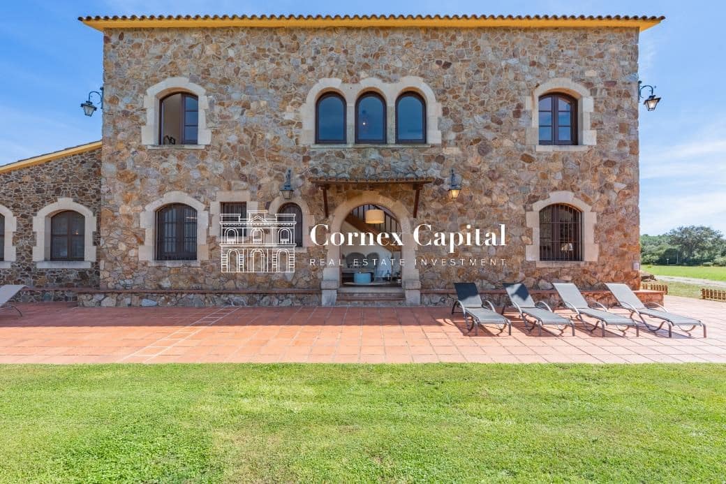 7 soveværelse Finca/Landehus til leje i Llabia med swimmingpool - € 10.000 (Ref: 9264292)