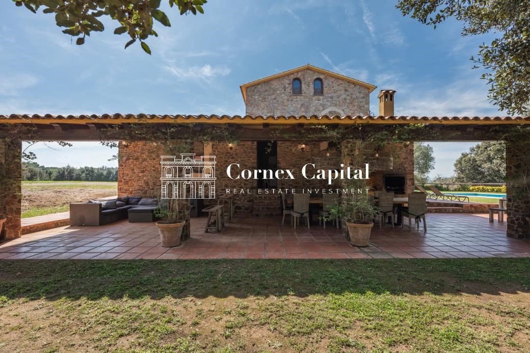 7 bedroom Finca/Country House for rent in Llabia with pool - € 10,000 (Ref: 9264292)
