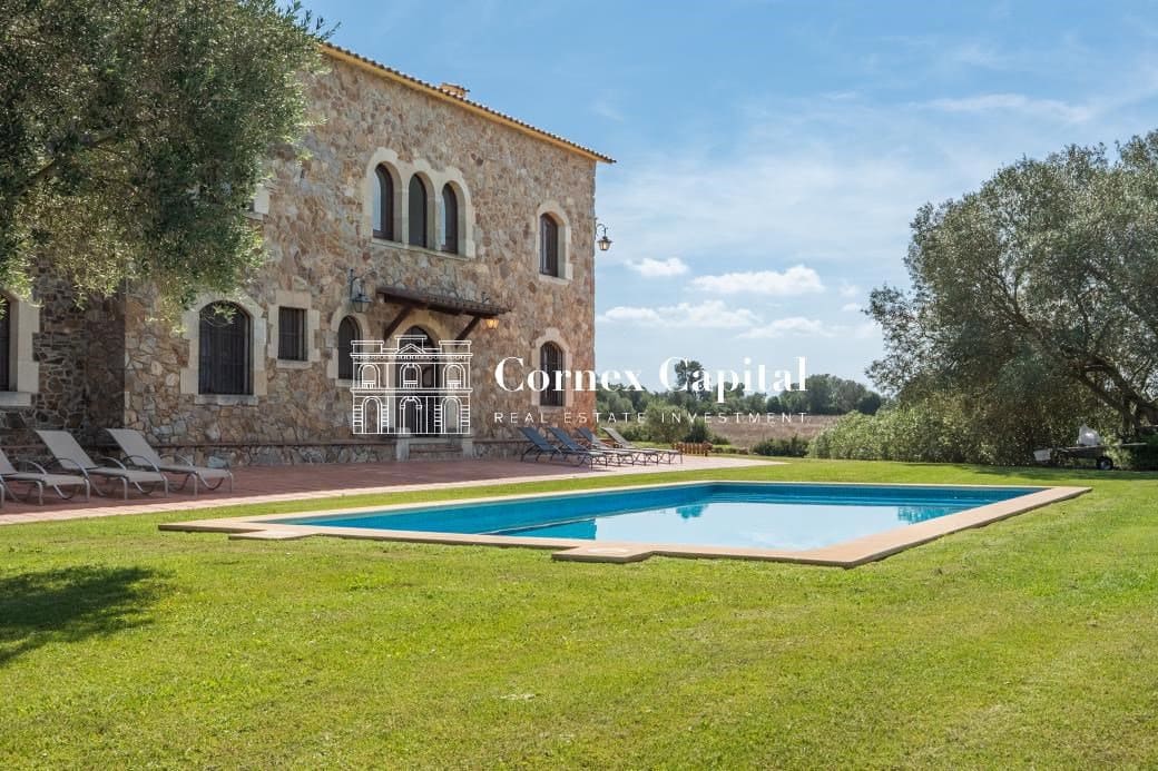 7 bedroom Finca/Country House for rent in Llabia with pool - € 10,000 (Ref: 9264292)
