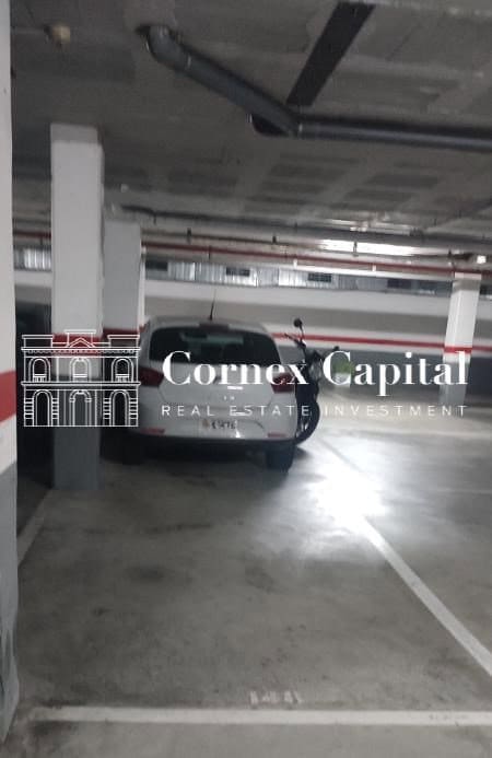 Autotalli myytävänä paikassa Barcelona kaupunki - 23 000 € (Ref: 9282050)