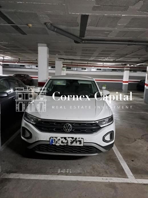 Autotalli myytävänä paikassa Barcelona kaupunki - 23 000 € (Ref: 9282050)