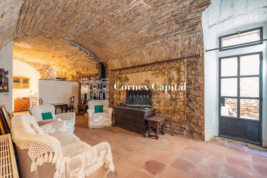 7 bedroom Townhouse for sale in Rupia - € 760,000 (Ref: 9291314)