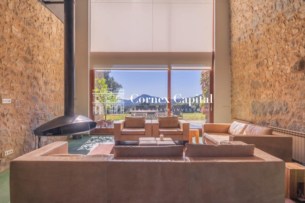 10 makuuhuone Maalaistalo myytävänä paikassa Macanet de Cabrenys mukana 
autotalli - 2 700 000 € (Ref: 9390389)