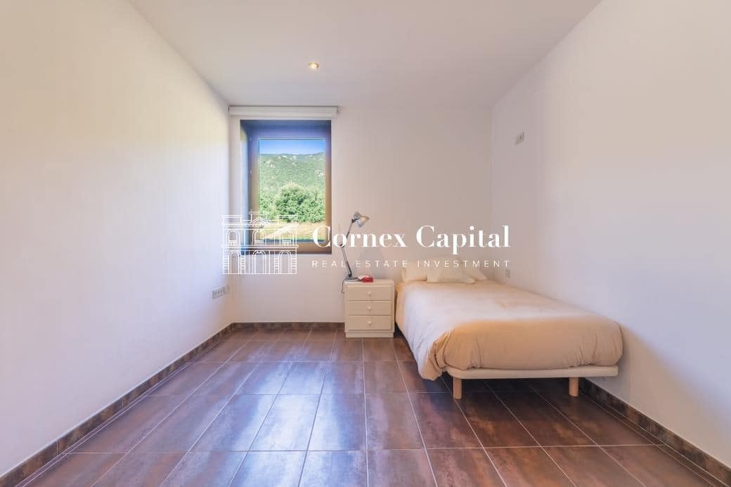 10 makuuhuone Maalaistalo myytävänä paikassa Macanet de Cabrenys mukana 
autotalli - 2 700 000 € (Ref: 9390389)