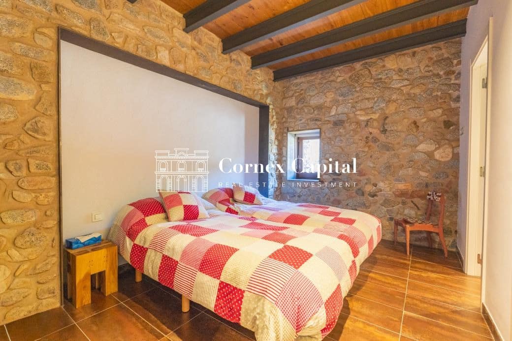 10 makuuhuone Maalaistalo myytävänä paikassa Macanet de Cabrenys mukana 
autotalli - 2 700 000 € (Ref: 9390389)