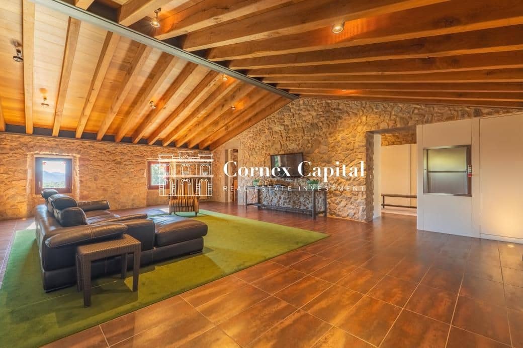 10 makuuhuone Maalaistalo myytävänä paikassa Macanet de Cabrenys mukana 
autotalli - 2 700 000 € (Ref: 9390389)