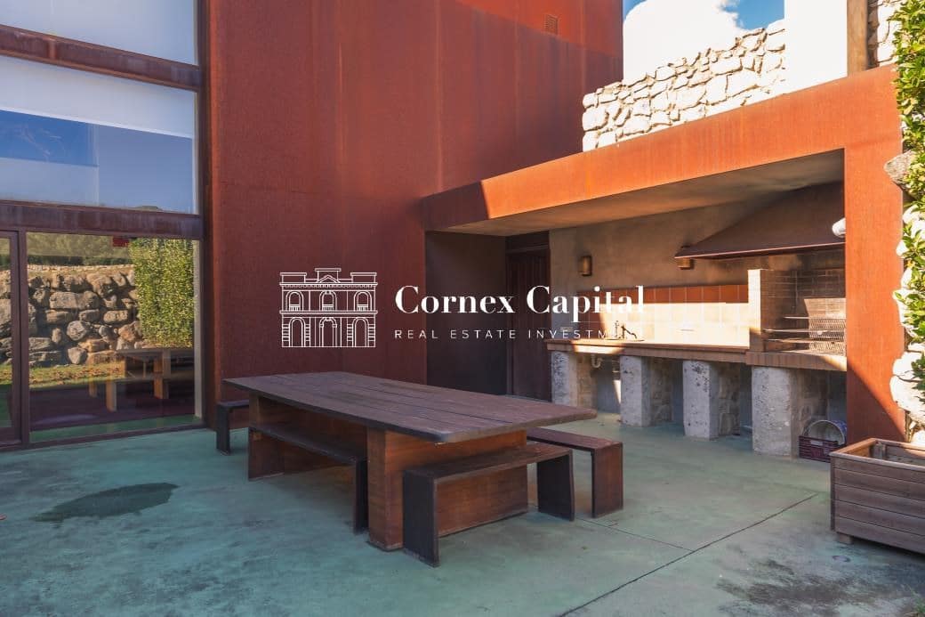 10 makuuhuone Maalaistalo myytävänä paikassa Macanet de Cabrenys mukana 
autotalli - 2 700 000 € (Ref: 9390389)