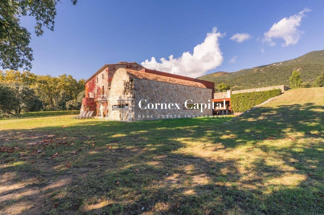 10 makuuhuone Maalaistalo myytävänä paikassa Macanet de Cabrenys mukana 
autotalli - 2 700 000 € (Ref: 9390389)