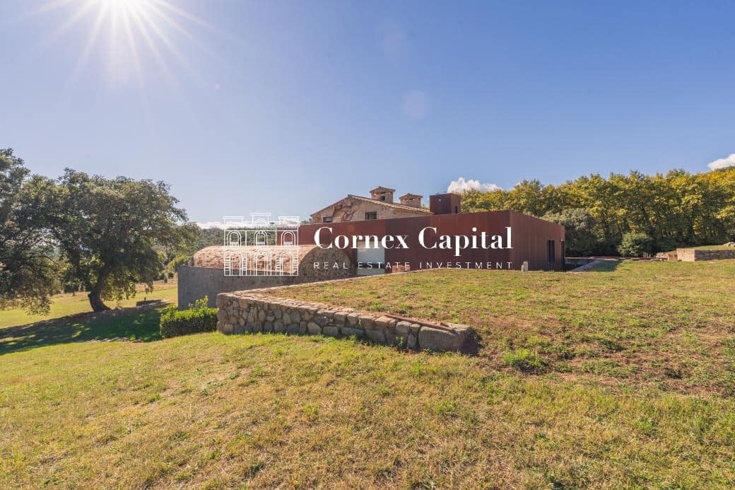 10 makuuhuone Maalaistalo myytävänä paikassa Macanet de Cabrenys mukana 
autotalli - 2 700 000 € (Ref: 9390389)