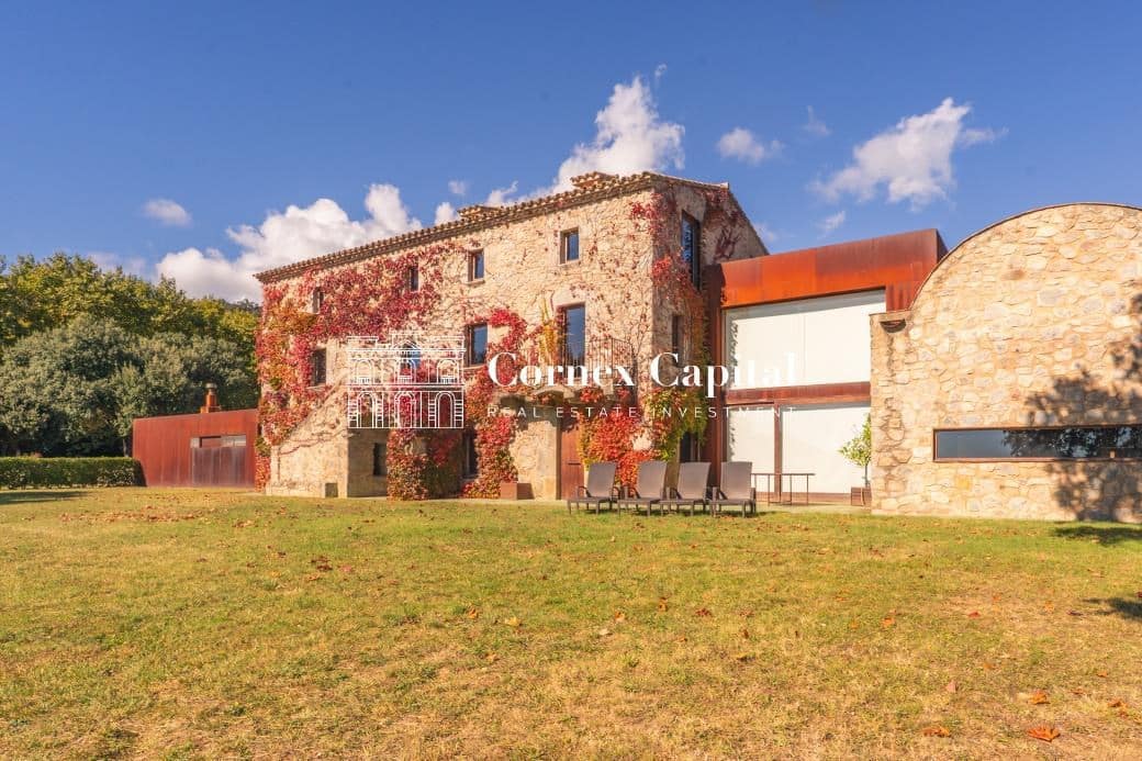 10 makuuhuone Maalaistalo myytävänä paikassa Macanet de Cabrenys mukana 
autotalli - 2 700 000 € (Ref: 9390389)