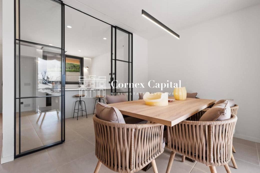 4 soverom Rekkehus til salgs i Regencos med svømmebasseng garasje - € 740 000 (Ref: 9395789)