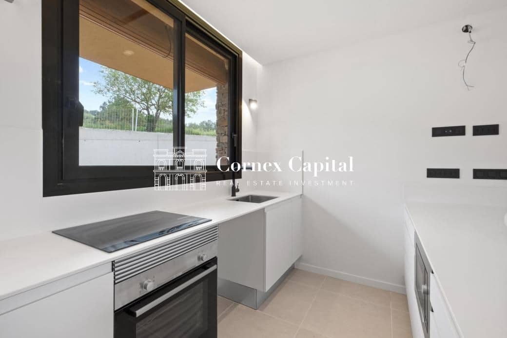 4 soverom Rekkehus til salgs i Regencos med svømmebasseng garasje - € 740 000 (Ref: 9395789)