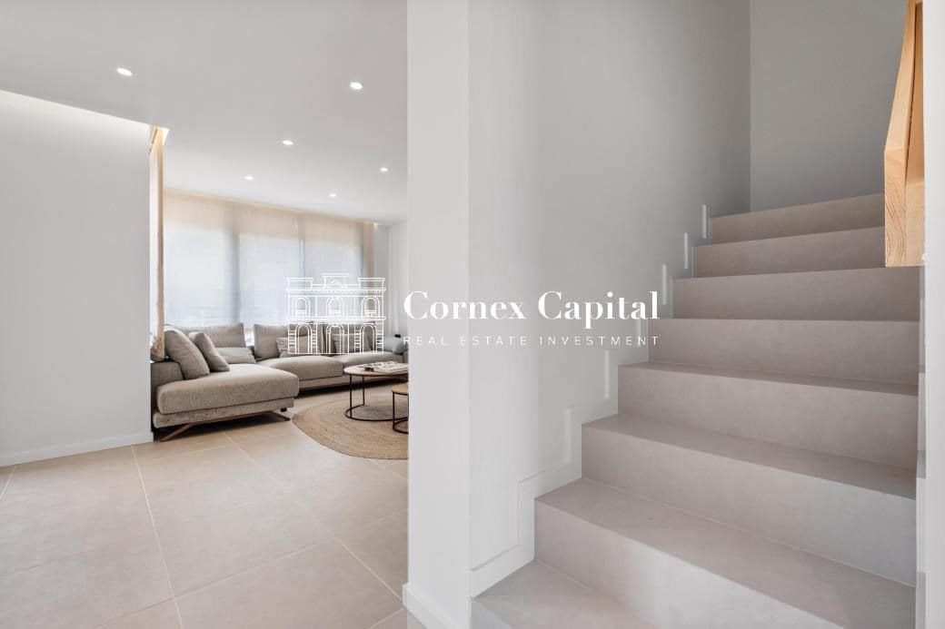 4 soverom Rekkehus til salgs i Regencos med svømmebasseng garasje - € 740 000 (Ref: 9395789)