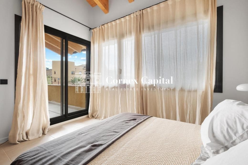 4 soverom Rekkehus til salgs i Regencos med svømmebasseng garasje - € 740 000 (Ref: 9395789)